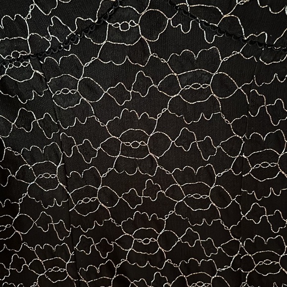 VINTAGE BETSEY JOHNSON SILVER LACE BODYCON MIDI S - Picture 3 of 3